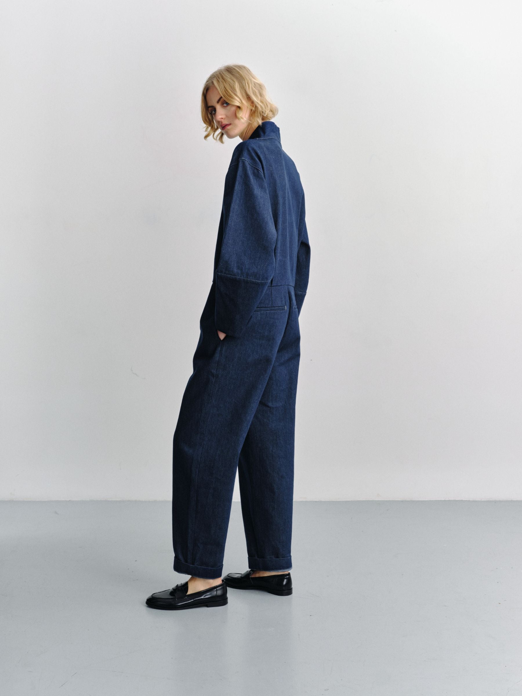 BELKA - Jumpsuit in indigo denim