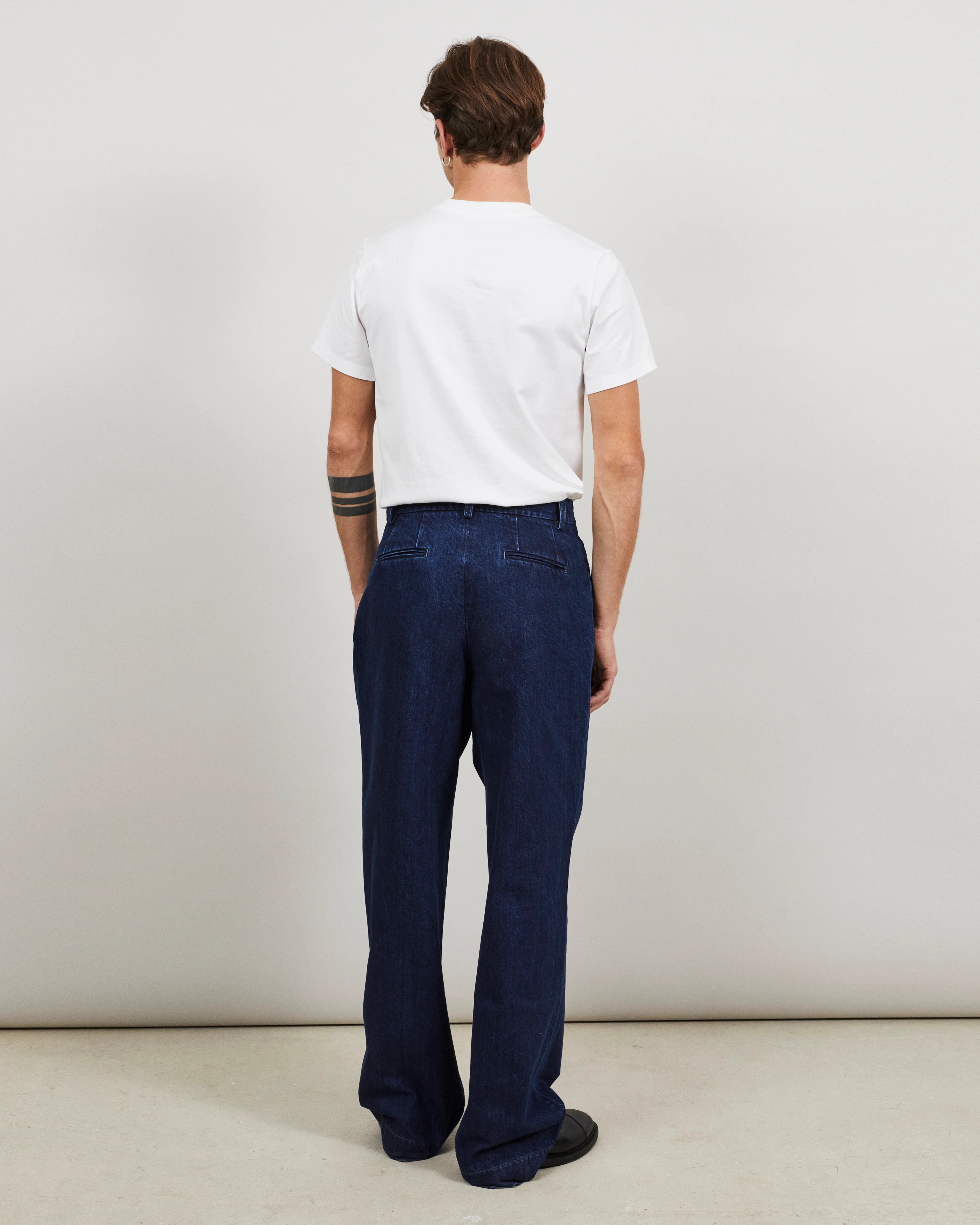 SOUTH - PLEATED TROUSER IN INDIGO DENIM