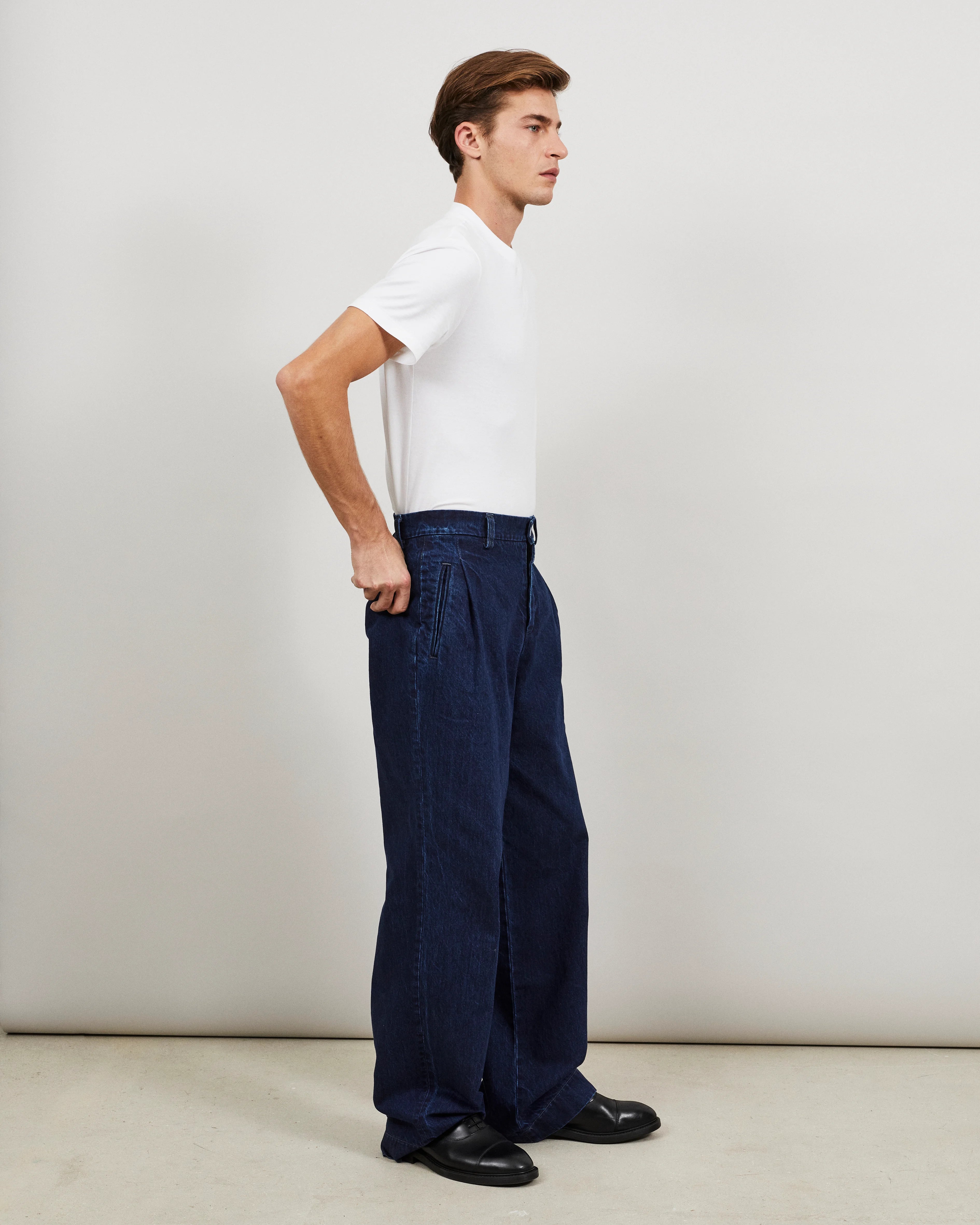 SOUTH - PLEATED TROUSER IN INDIGO DENIM