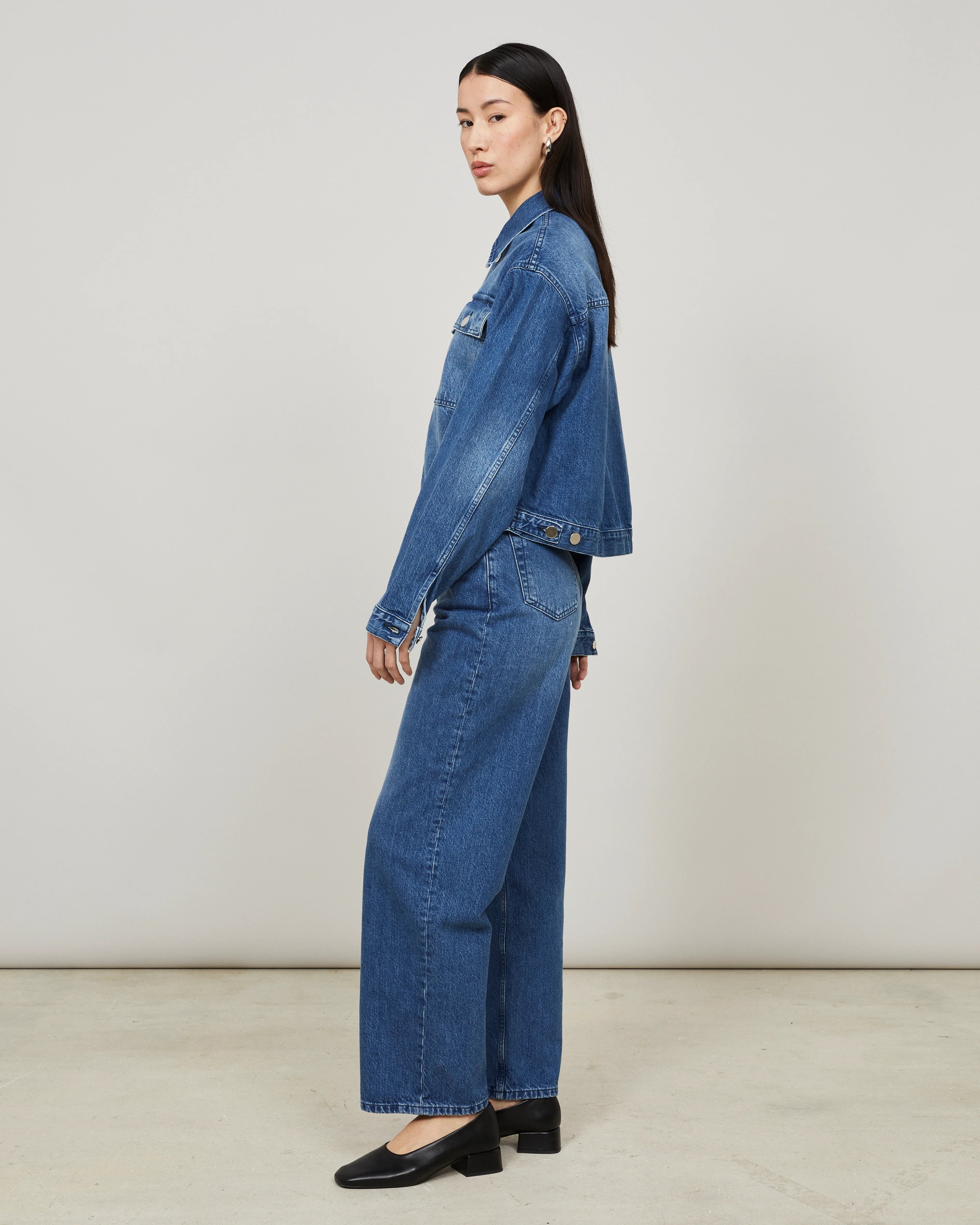 CORTO - Cropped jacket in washed denim