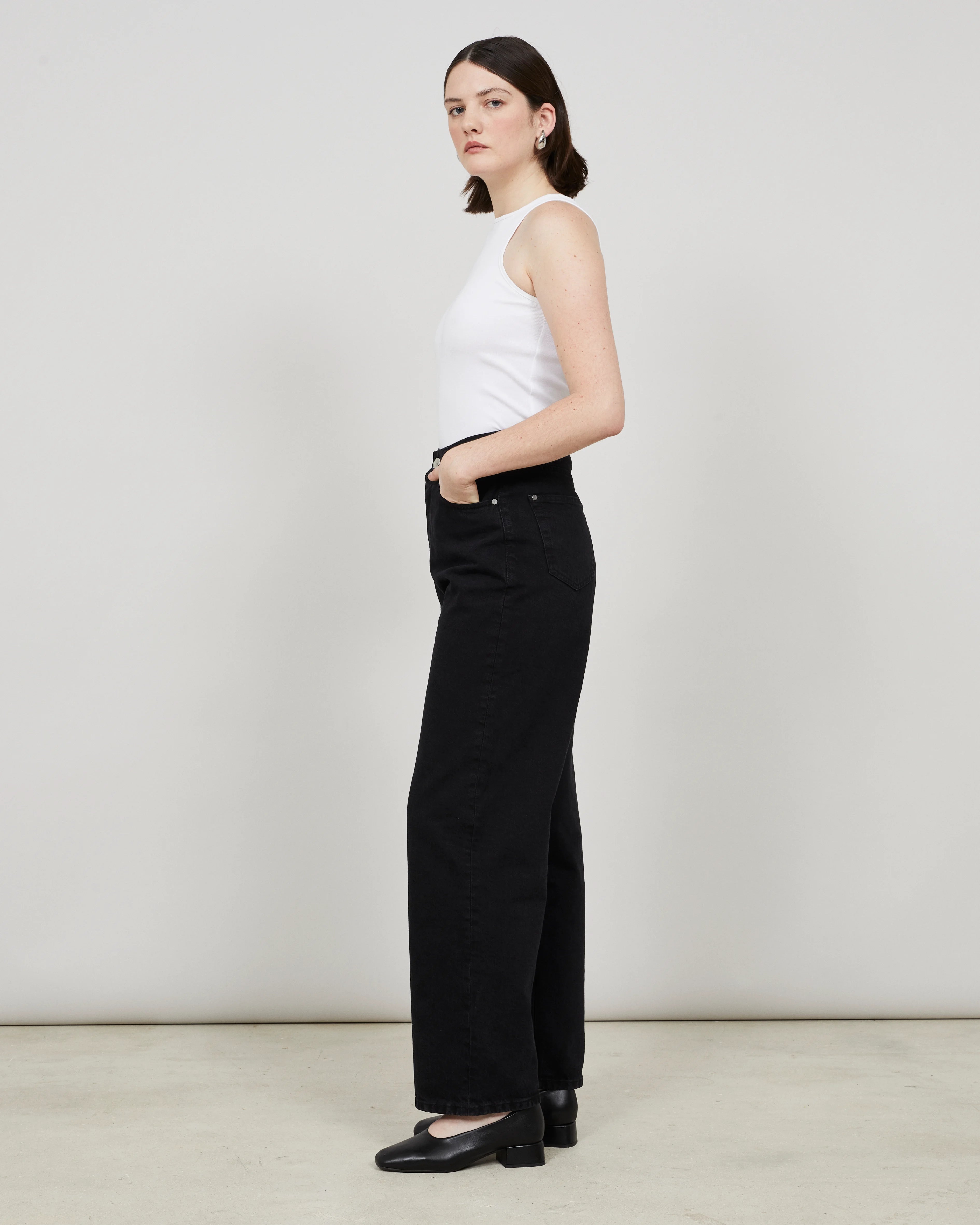 LARS - Pantalon ample en denim lavé