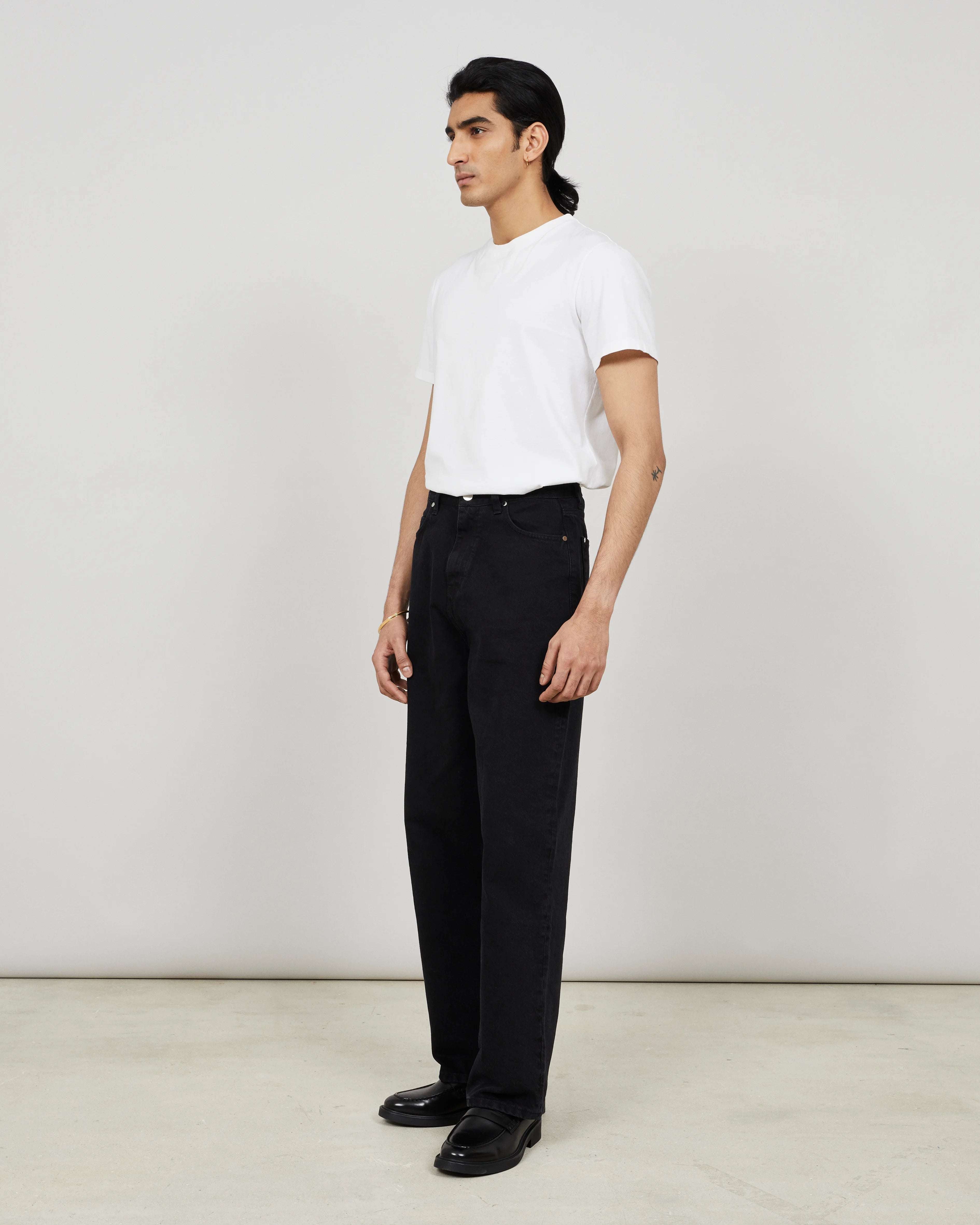 LARS - Pantalon ample en denim lavé
