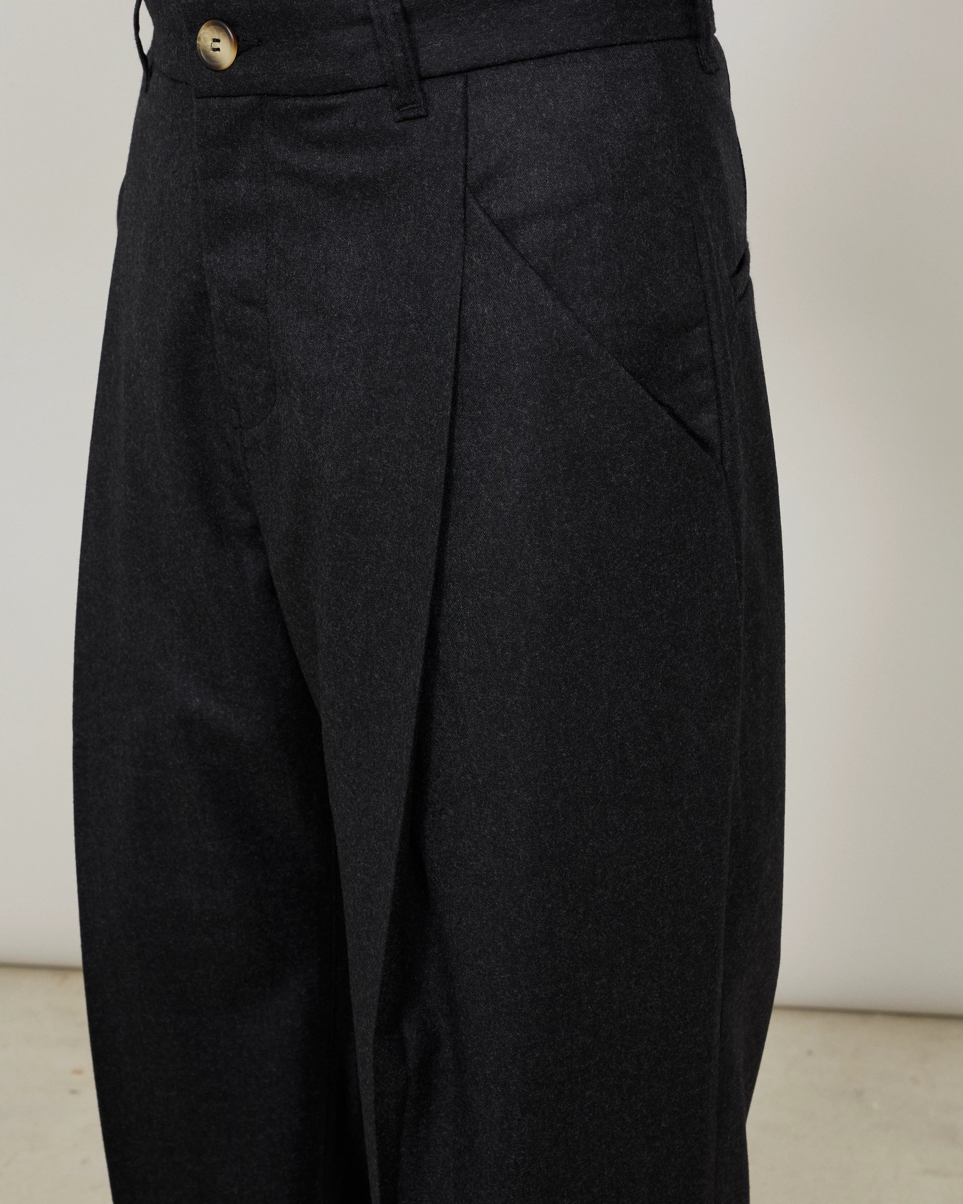 RÉMUS - Large pleated trouser in flannel