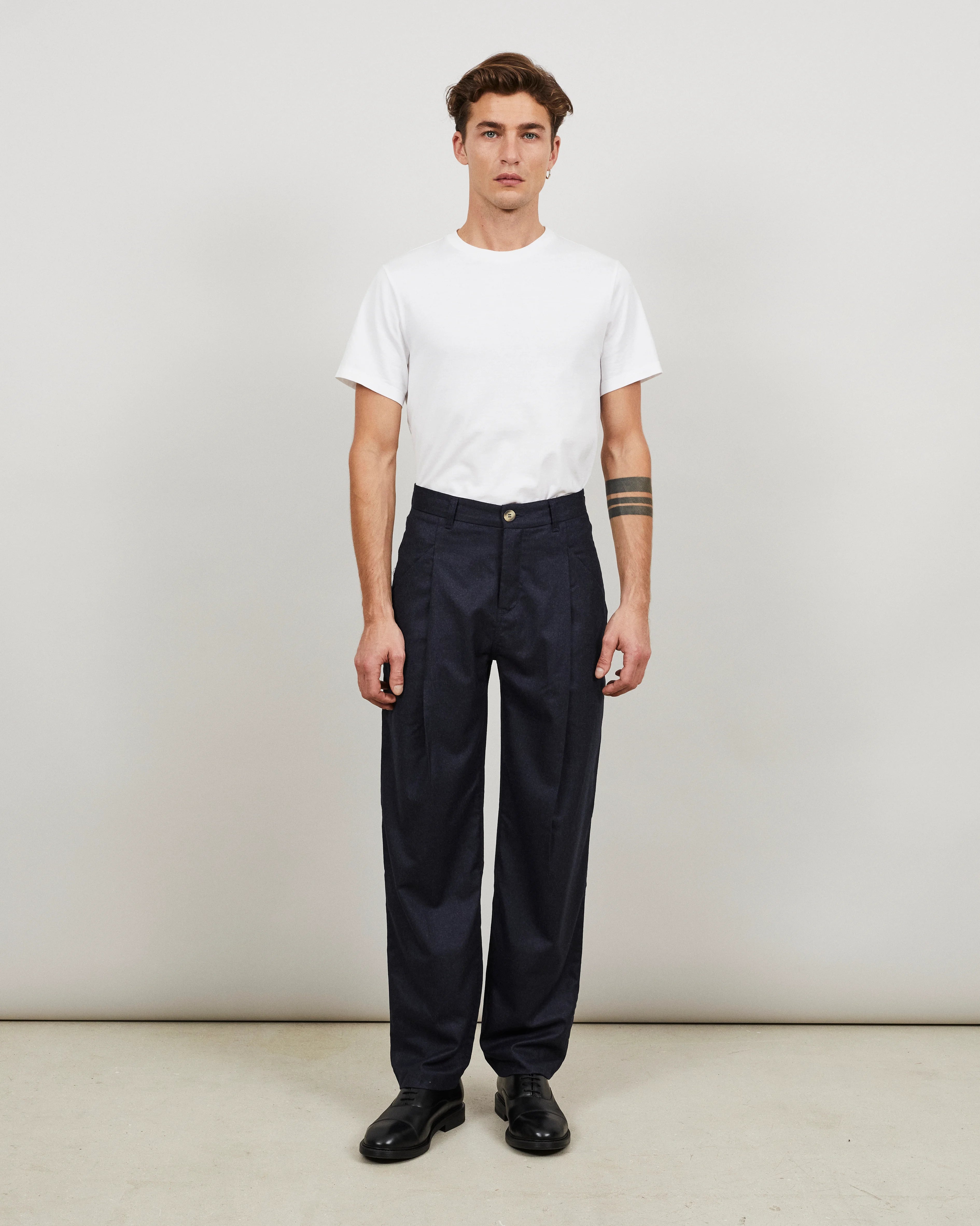 RÉMUS - Large pleated trouser in flannel