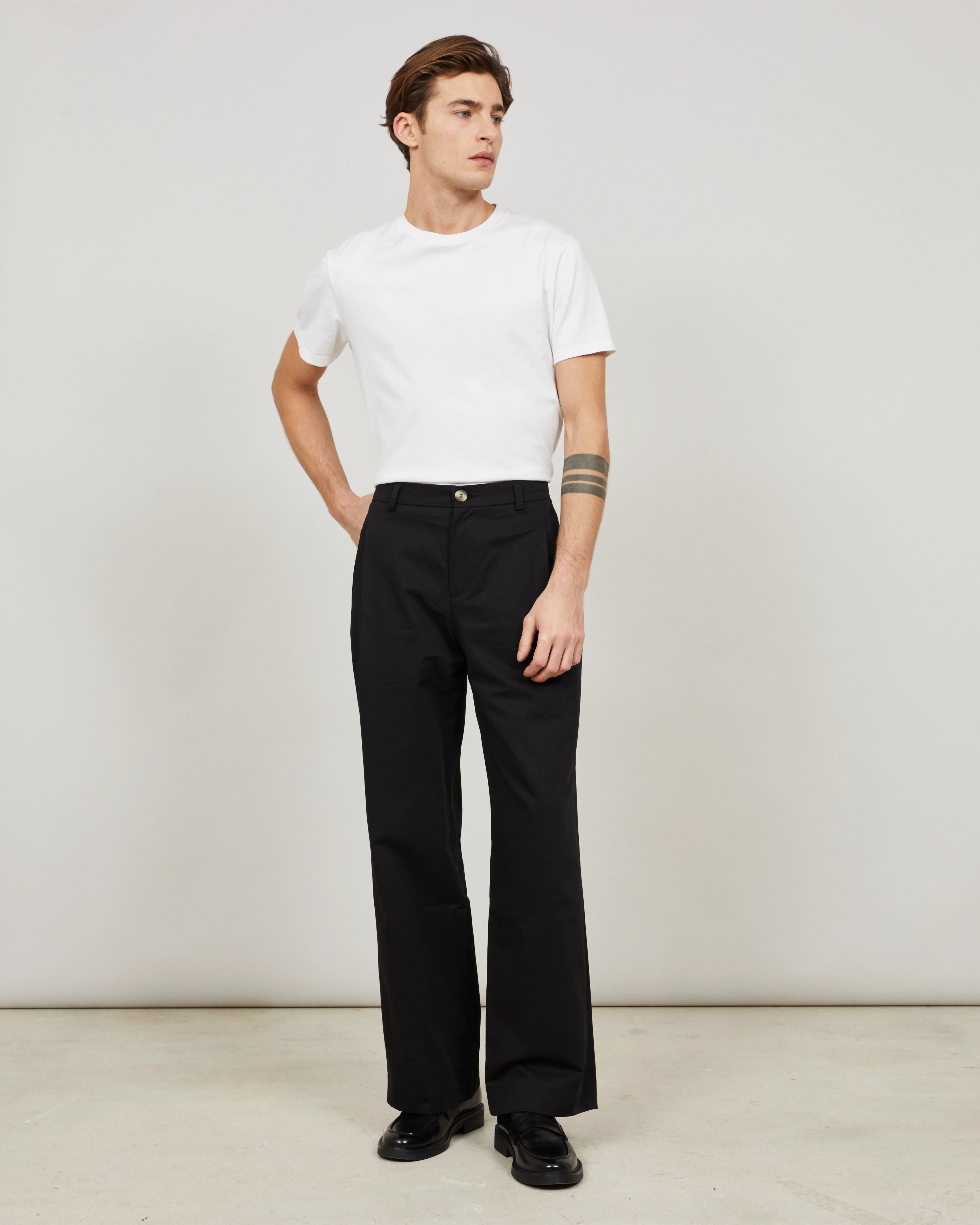 SOUTH - Wide-leg pleated trouser in cotton-linen twill