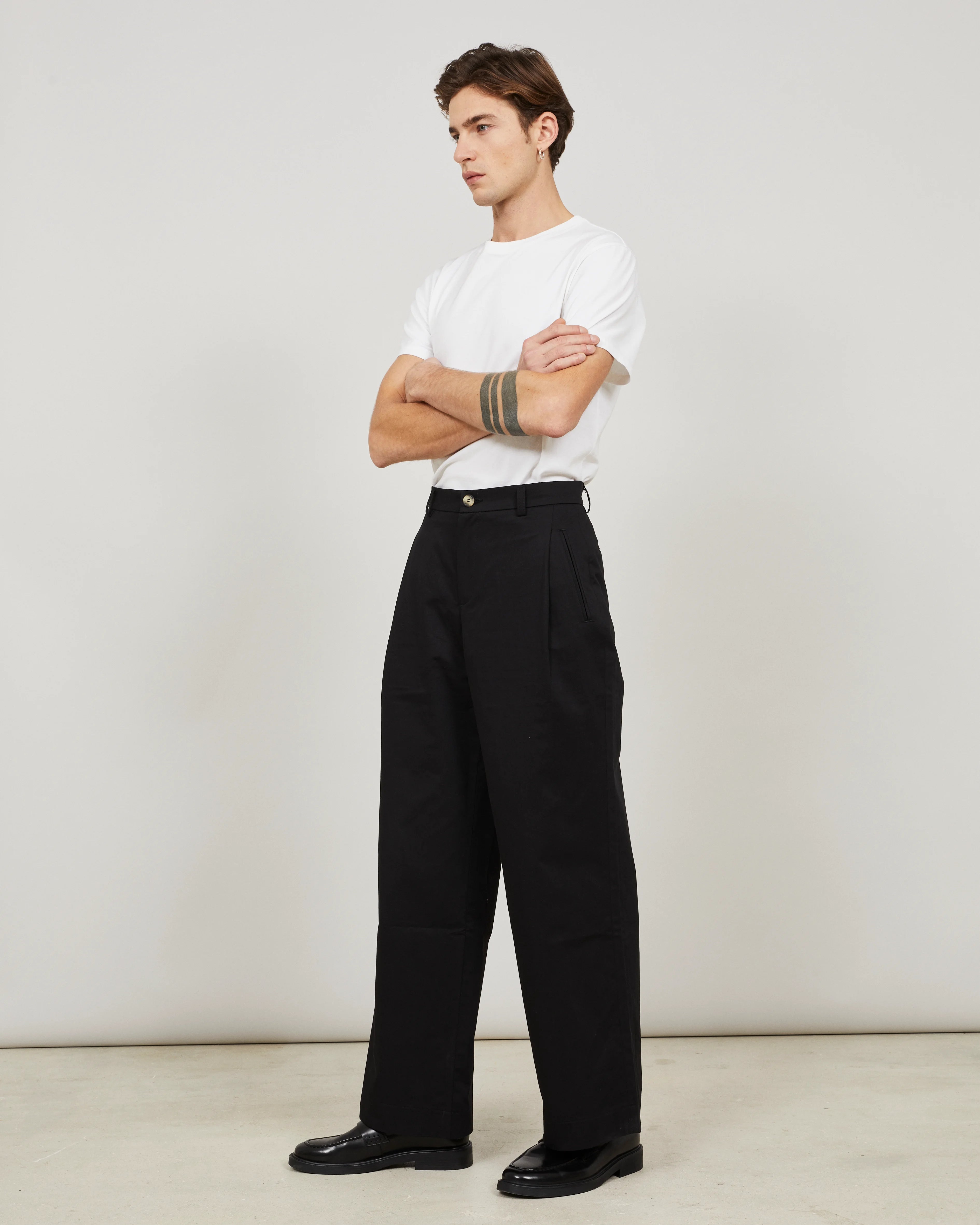 SOUTH - Wide-leg pleated trouser in cotton-linen twill