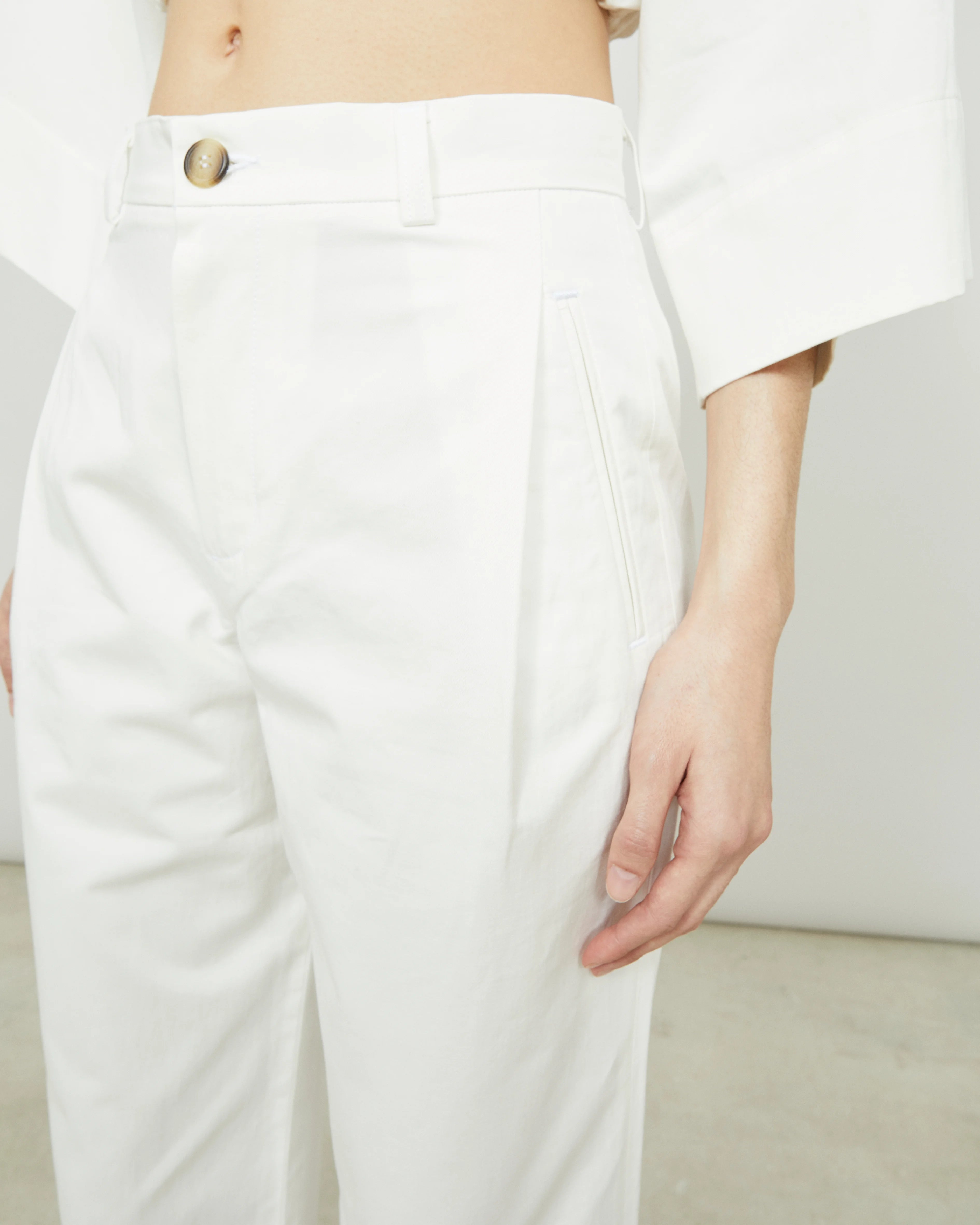 SOUTH - Wide-leg pleated trouser in cotton-linen twill