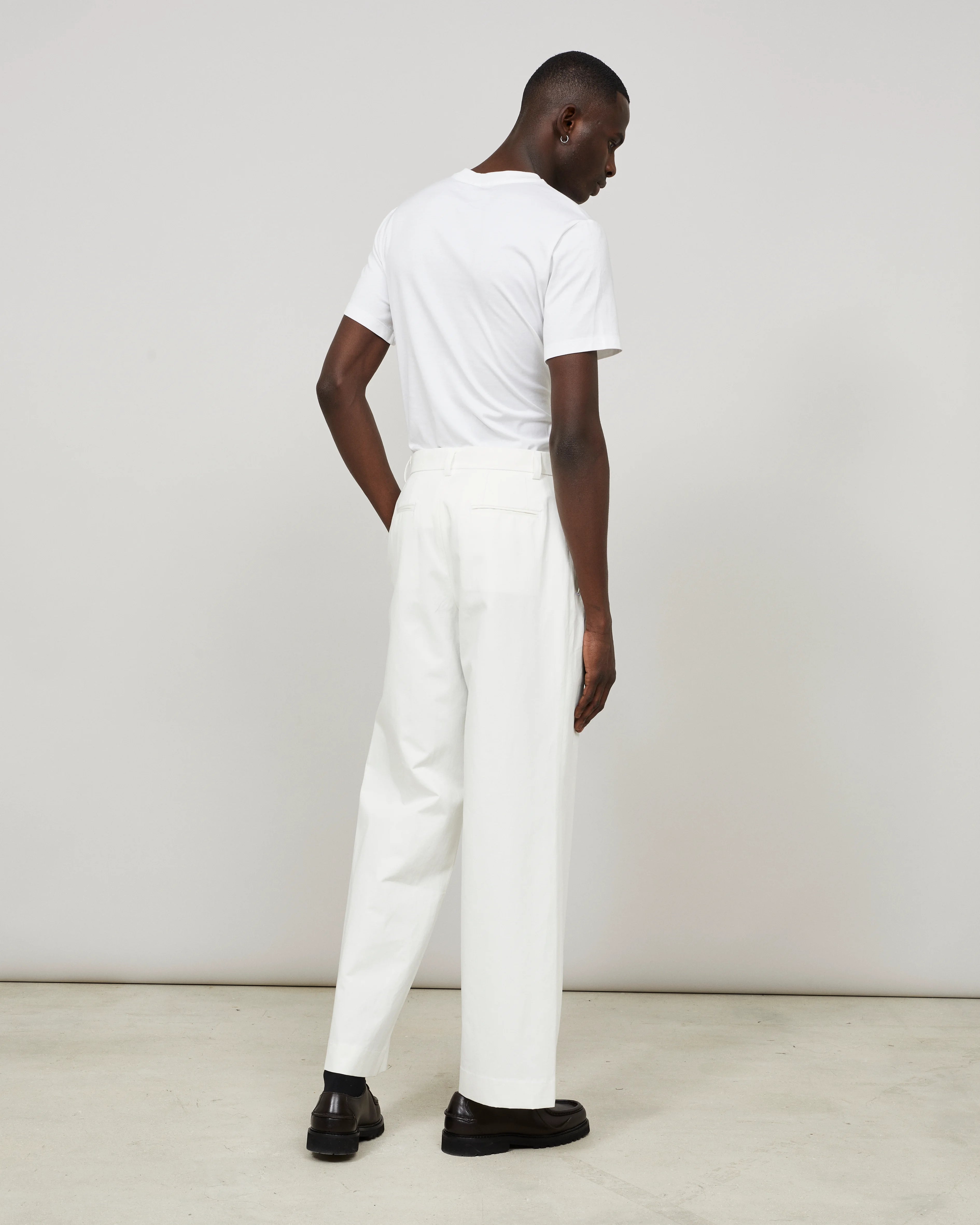 SOUTH - Wide-leg pleated trouser in cotton-linen twill