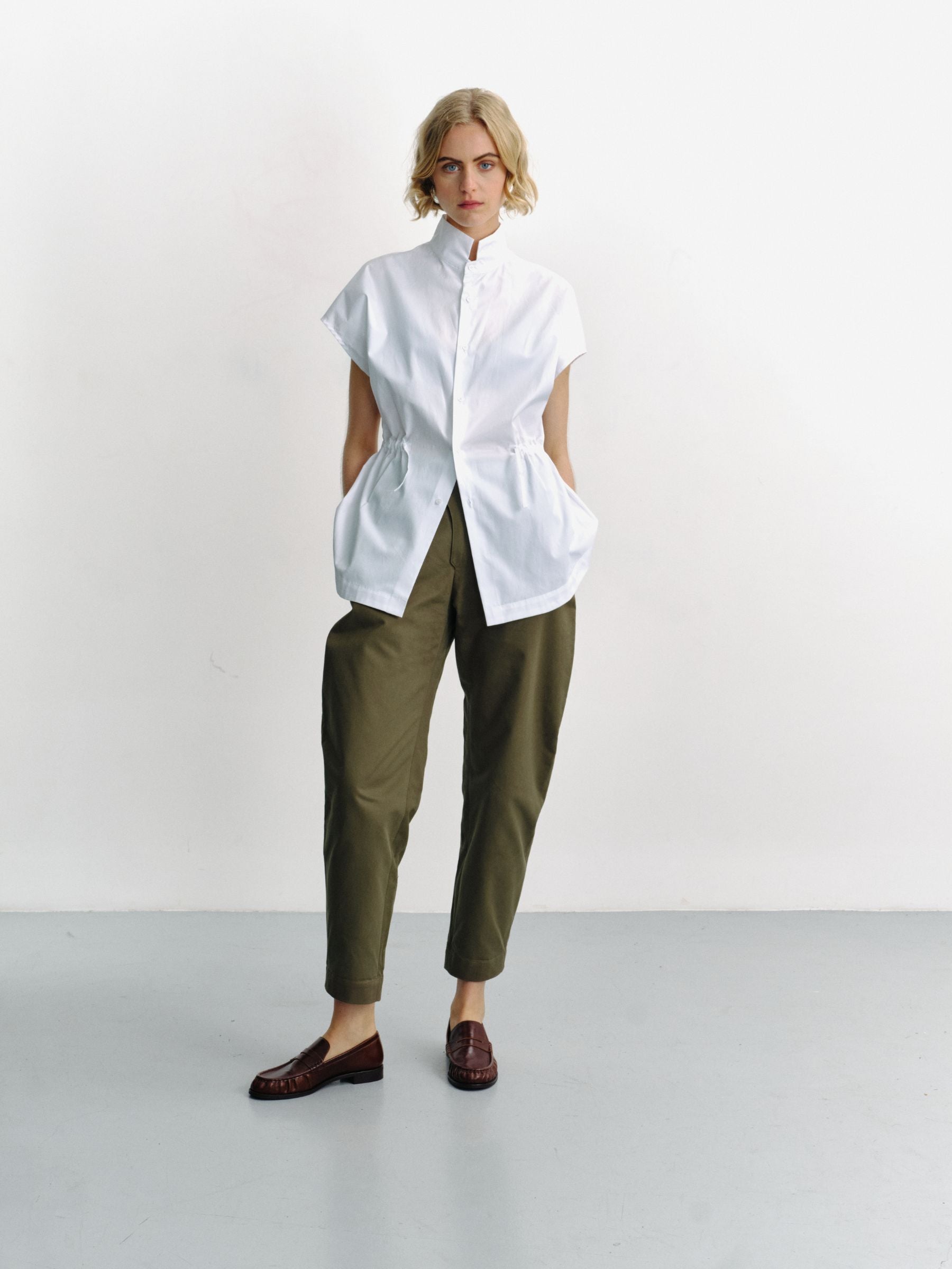 ALLAT - Chemise sans manche à col montant