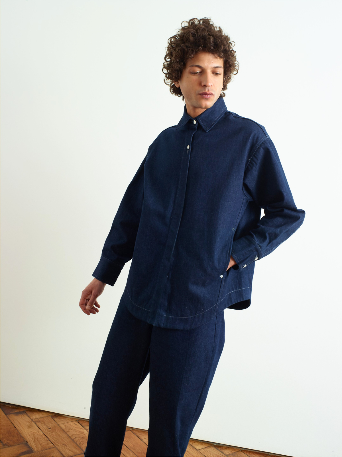 KRYS - Straight overshirt in indigo denim