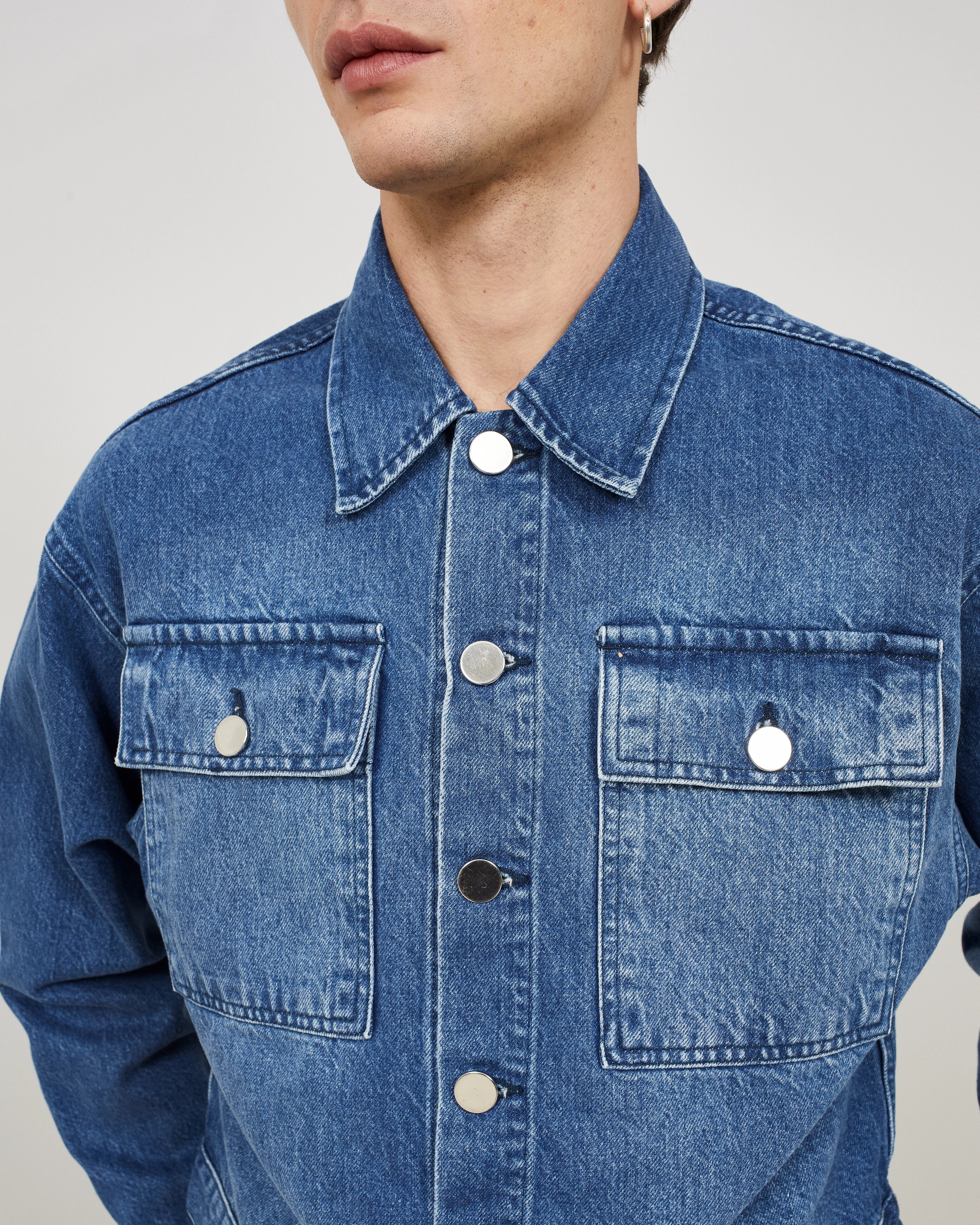 CORTO - Cropped jacket in washed denim