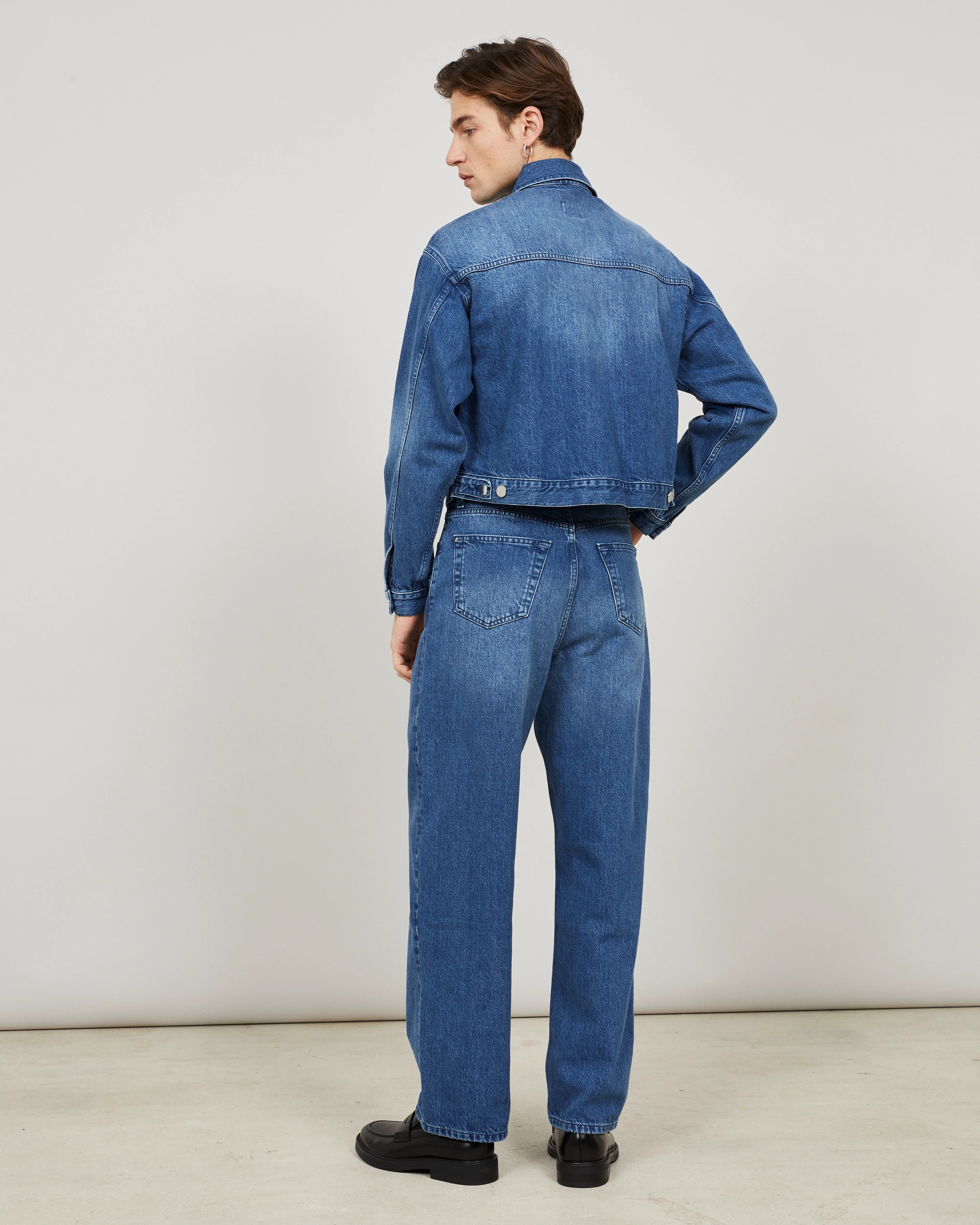 CORTO - Cropped jacket in washed denim