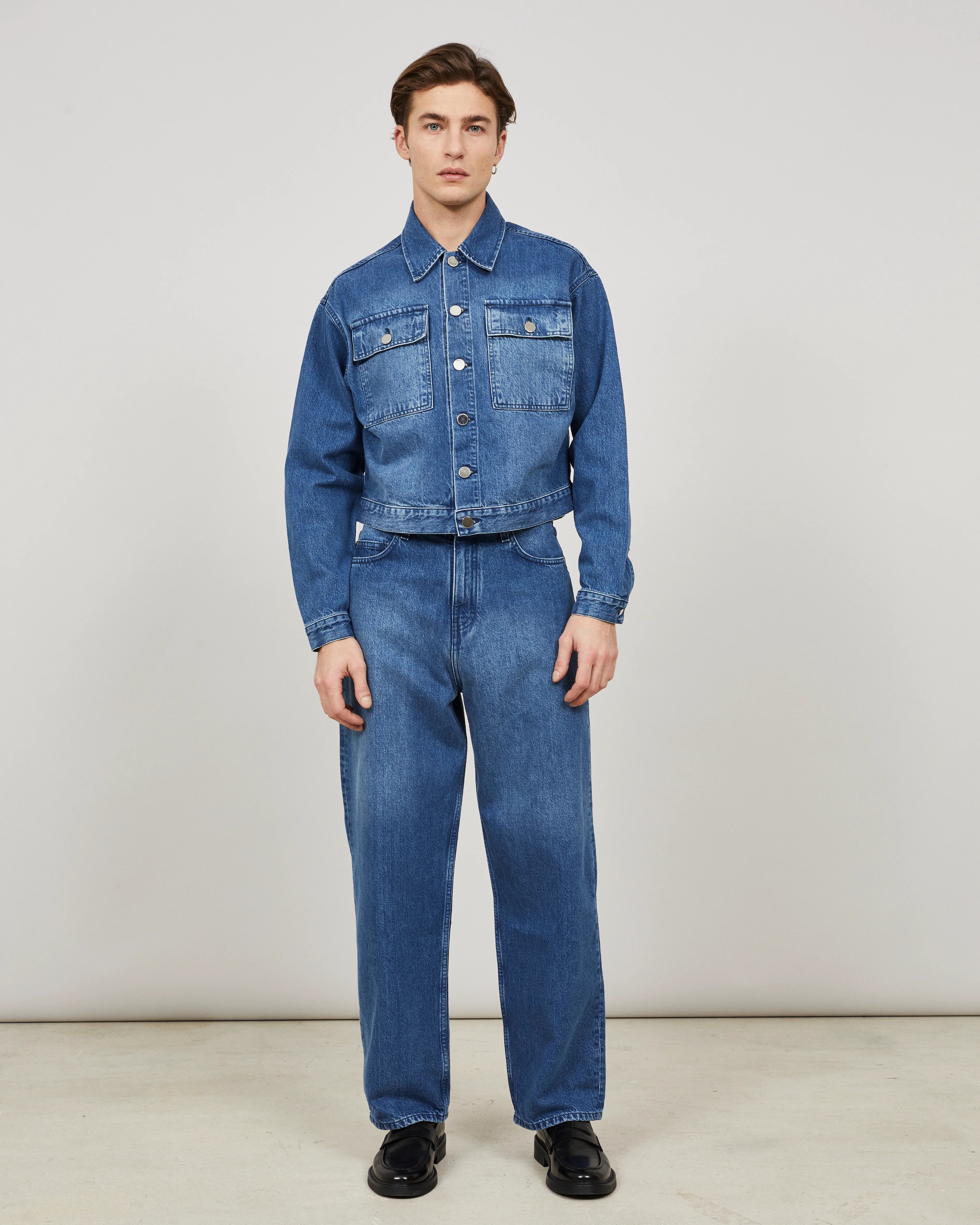 CORTO - Cropped jacket in washed denim
