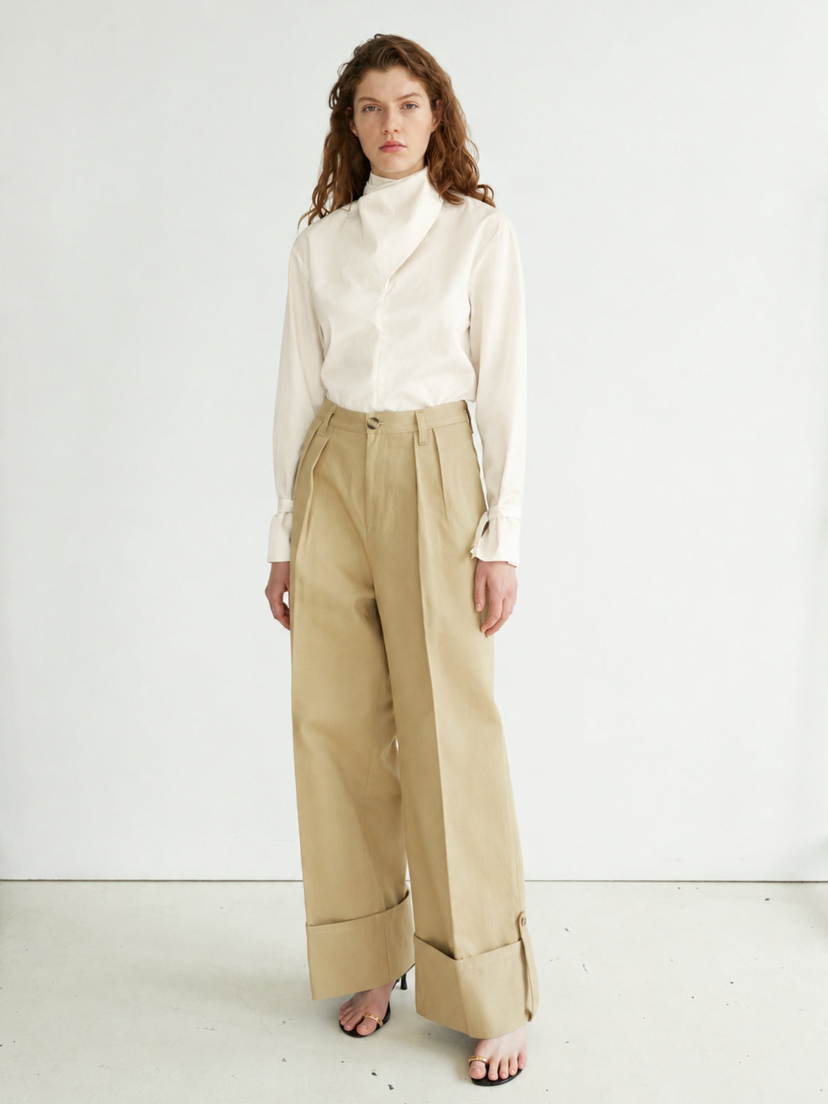 SAMA - Scarf Blouse in Super 110's merino wool