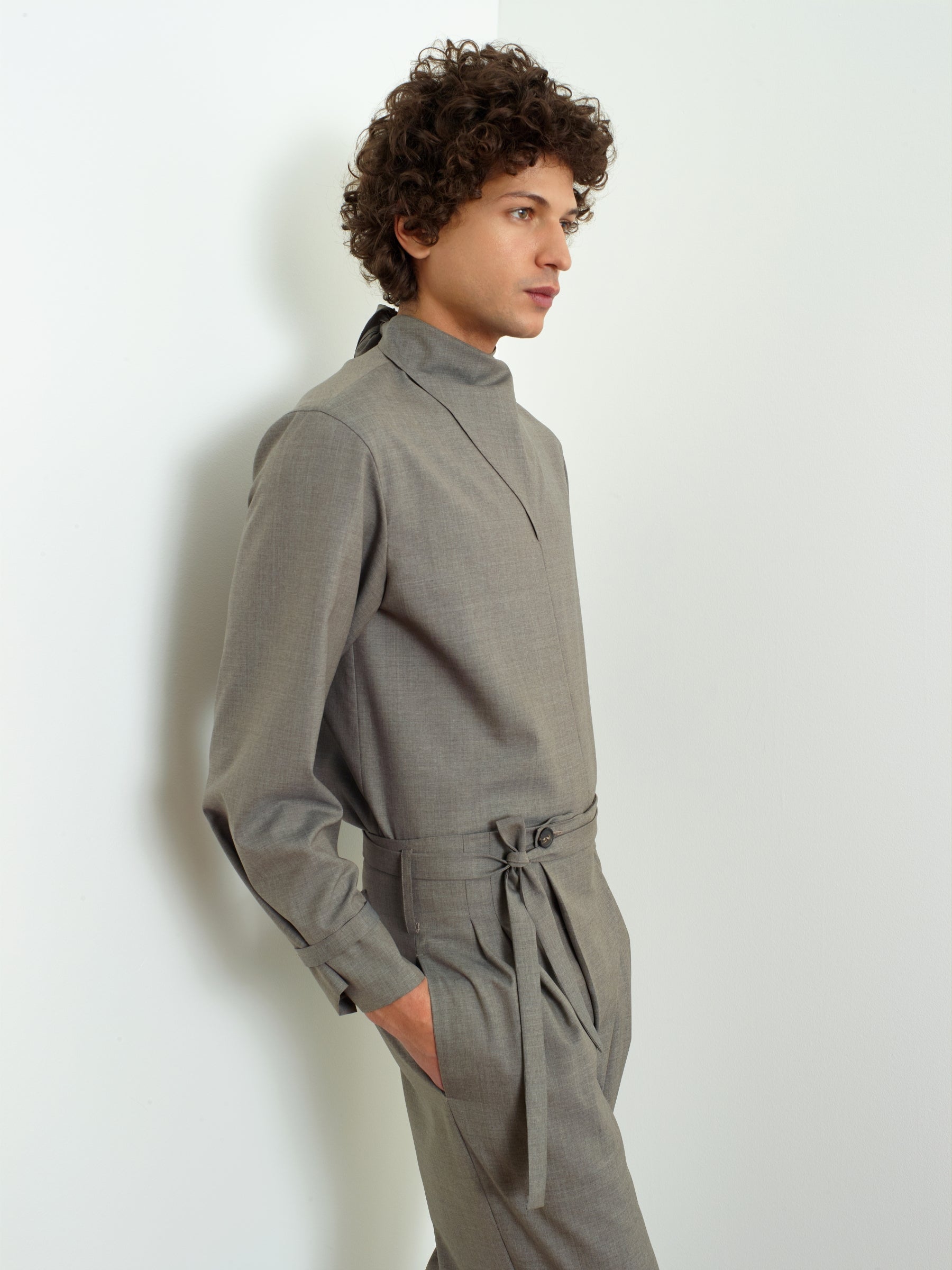 SAMA - Blouse à col foulard en drap de laine