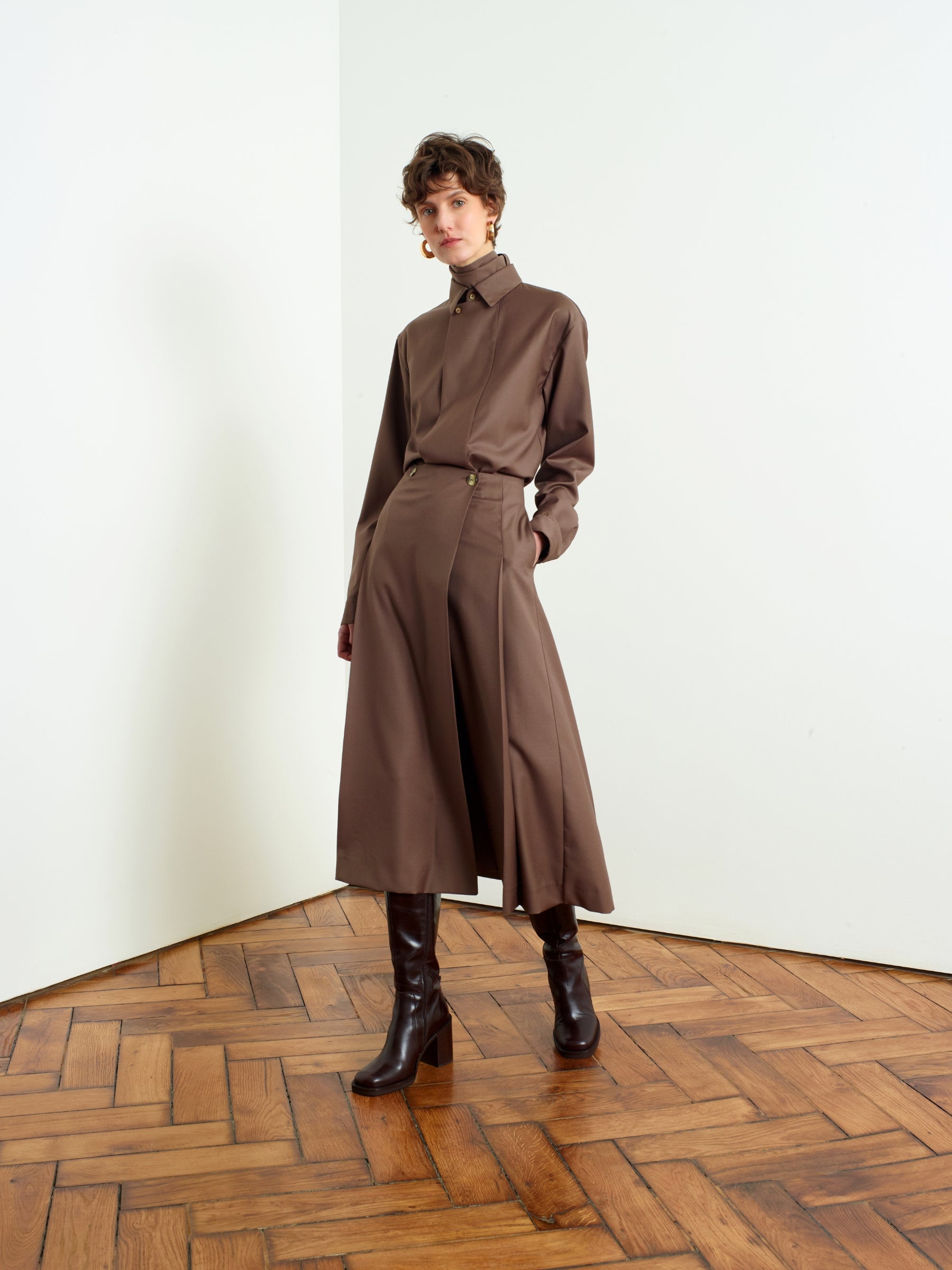 SENSU - Pleated skirt in Super 130's merino wool